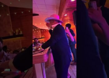 While you let the Groom DJ his own Wedding 😜#dj #weddingdj #dallasdj #pioneerdj