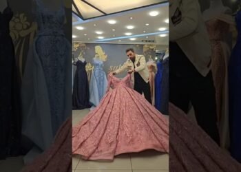 Wedding Gown😍Evening Dress💕Subscribe🤗#shorts#trending#youtubeshorts#youtube#fashion#viralshorts#gown