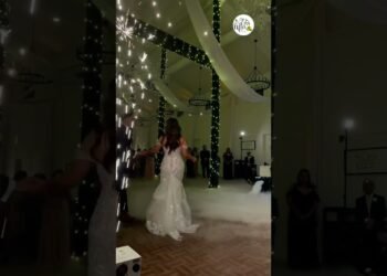 Tropical Grove Wedding Venue  #everafterfarms #weddingbarns #barnweddingvenue