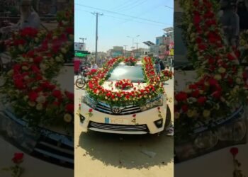 Wedding Automotive decorations fresh Flowers decorations 🌹🌹🌹🥰