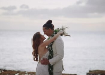 Oceanfront Destination Wedding Venue in Oahu Hawaii | Paradise Cove