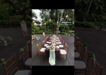 Intimate wedding in Bali be like, easy flowers #weddingplanner #bali #indonesia #intimatewedding
