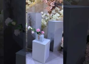 Pedestal Table Decoration Ideas