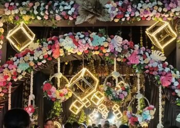 Latest Wedding Stage Decoration Ideas || Night Party Reception Stage | White theme stage design