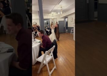 Love a small, intimate wedding! #wedding #weddingplanning #photobooth #weddingdress