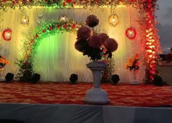 how too make Indian wedding stage decor latest design stage decoration