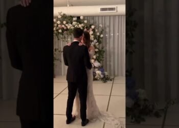 5 hour wedding DJ package (in 30 seconds!)