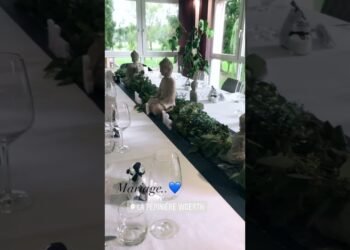 Chemin de table ￼ avec eucalyptus..🍀 #beautiful #fleurs #fleuriste #mariage #wedding #eucalyptus