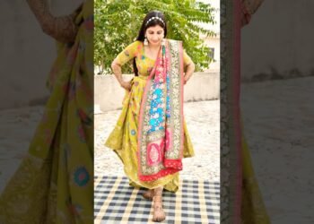 Mehndi laga ke rakhna #my#wedding#mehndi#dress#tranding#viral#video#ytshorts#shots#look#photography