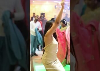 Sri Lankan Girl Dance at Wedding #djgayan  #weddingdj  #dance  #wedding #foryou a#trendingshorts