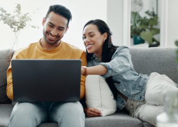 What to Put on Your Wedding Website: Expert Tips for the Perfect Setup