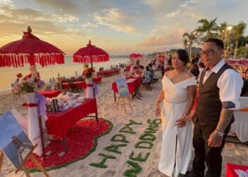 Intimate Wedding di Melati Bali Cafe, Nikmatnya Hidangan Dipadukan Indahnya Matahari Terbenam