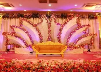 Easy wedding stage decoration ideas|Indian Wedding reception stage design,wedding stage ideas 2025