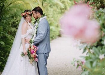 Male'ana Gardens Wedding | An Intimate Oahu Wedding Venue