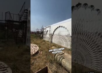 "Royal Mirror Wedding Stage Design 2025 |  "Beautiful Mirror Stage Entry Gate on the market | Grand stage