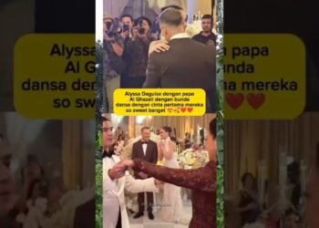 Intimate wedding yang romantis ♥️❤️🥰#selebriti #alghazali #alyssadaguise #intimatewedding