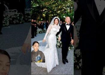 So that is the million-dollar wedding dress? Lauren Sánchez’s wedding looks #fashionreview #wedding