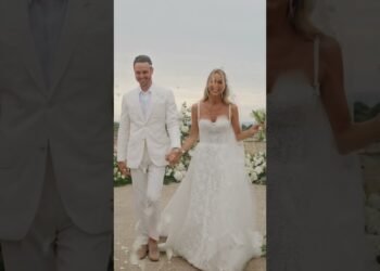 You Won’t Consider This Wedding Table Setup… and the FIREWORKS Finale 🎆💍