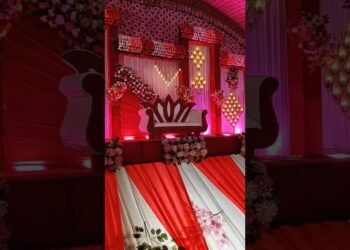 💐 Wedding Special Flower Decoration Stage | Elegant & Luxurious Floral Setup💐#trending#youtubeshorts