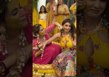 Haldi Function se Pehle Dress Fatt Gyi 😢 Nazar Lag gyi 🥺 #snehasachdeva26 #wedding #haldi