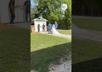 South Florida Wedding Venue   #everafterfarms #weddingbarns #barnweddingvenue