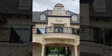 Touring wedding venues in Dallas! #wedding #weddingplanner #weddingvenue #venue