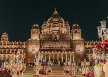 A palatial wedding that witnessed a fusion of tradition, unforgettable moments, and limitless fun against the backdrop of opulence