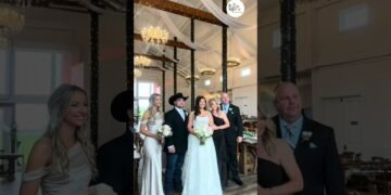 Ever After Farms Stockyard Wedding Venue #barnweddingvenue #weddingbarns #everafterfarms