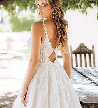 Keyhole, Plunging & Open Back