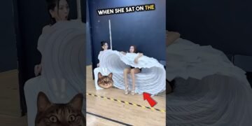 She Taught Her How To Sit In Her Wedding Dress 👰