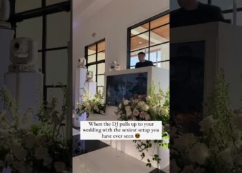 Have you ever ever seen a sexier setup!? 😍#wedding #weddingdj #dj #djing #weddingplanner