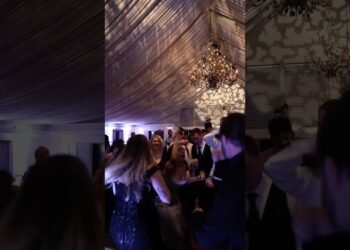 Dubstep at a marriage?! I’M DOWN #weddingdj #dj