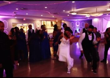 My first American wedding reception |AMERICANS PARTY DIFFERENT