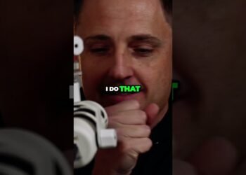 How Wedding DJs Should MC For Dinner Service