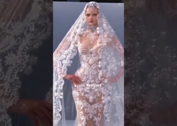 3 Most Beautiful Wedding dress U Ever See😍👑#fashion #runway #dress #weddingdress #shortvideos