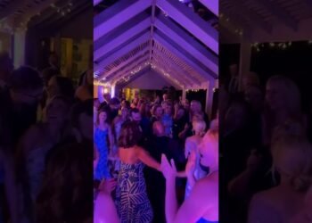 Wedding DJ dance floor lights | Astera pixel tubes – Tim the DJ
