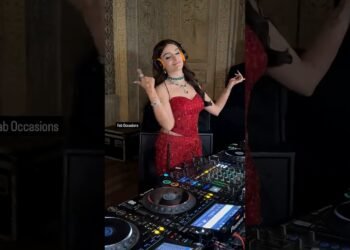 Prakriti Kakar Vibing on her Wedding DJ | Wedding Reception | Sukriti Kakar | Akriti Kakar | Singer