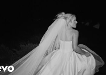 Megan Moroney – Wedding Dress (Official Lyric Video)