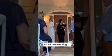 An intimate wedding 💍 The one people at this ceremony and reception dinner after were the bride,