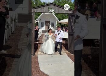 Beautiful and Inexpensive Wedding Venue  #everafterfarms #weddinglocation #barnweddingvenue