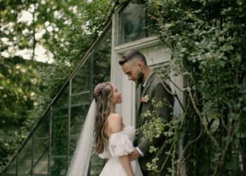 Intimate Wedding at The Glass House Creative Collective