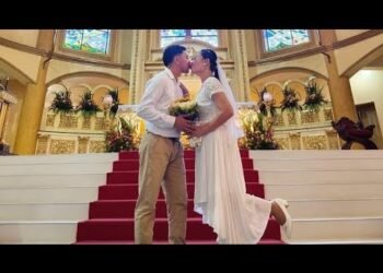 Intimate Church Wedding of Joel & Gem with no entourage.  Ding Qua Qua as Wedding Reception