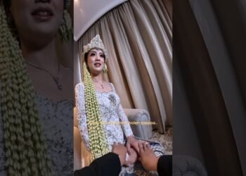 Pengantin selesai make up dan siap berangkat ke venue pernikahannya! 🤍 #wedding #brideassistant
