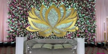 Grand Floral Reception Decor | Luxury Wedding Stage Design | GKS Convention Centre | Avadi | Chennai