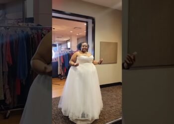 Wedding Reception Dress on a Pear Shape Try on. #plussizeweddingdress