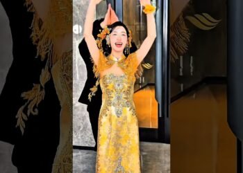 Stunning Chinese Wedding Dress 😍 Recent Style Qipao Took Everyone by Surprise! #wedding #shorts