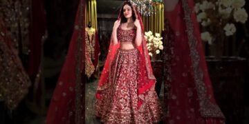 Beautiful customised wedding dress #wedingcollection #lehangadress #fashionrewaj