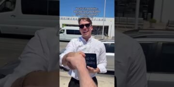 Looks like of got his wedding DJ after his long search 👀🎶 Shoutout to this lucky fella!