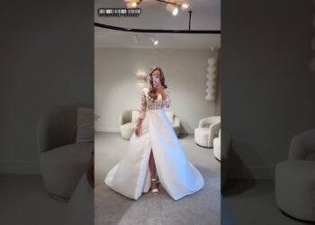 Tips on how to pose in your wedding dress