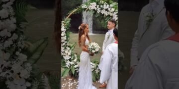 intimate wedding in Bali Elopement